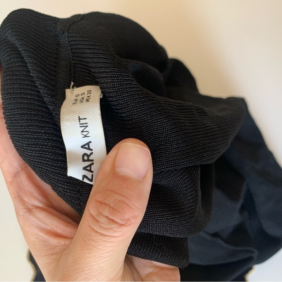 ZARA Black Ribbed Turtleneck Gold Trim Top S - Picture 4 of 4